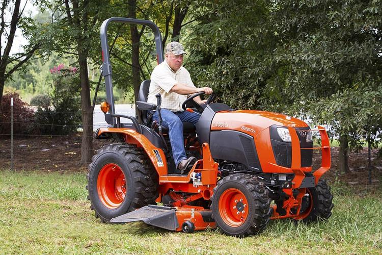 Kubota-Built Mid-Mount Mower Decks